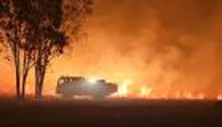 10 آلاف ضربة برق وحرائق لا يمكن السيطرة عليها في أستراليا