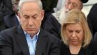 سارة نتنياهو مطلوبة للتحقيق.. السبب زوجها ونائبة حركت الاتهام