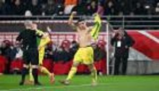 سجل وغادر.. مصطفى محمد يواصل التوهج وسط عاصفة الرحيل (فيديو)