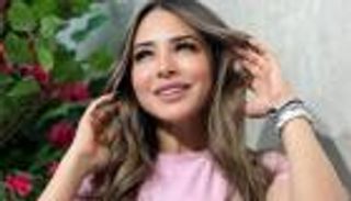 ساندي: سعيدة بزيارة معرض الكتاب ونجاح «عمال يدق» بعد 8 سنوات (خاص)