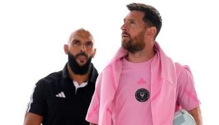 ياسين تشويكو وليونيل ميسي