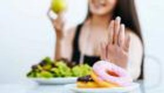 لماذا يكره البعض الطعم الحلو؟ العلم يكشف السر من داخل الدماغ