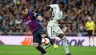 هزم ميسي ويقترب من رونالدو.. فينيسيوس يكتب التاريخ في دوري أبطال أوروبا