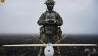 مسيرات تراوغ التشويش.. سباق على الألياف الضوئية في أوكرانيا