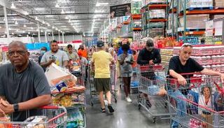 أمريكيون ف مراكز تسوق