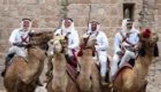 رحلة ملحمية بعد 100 عام.. محاربون بريطانيون يقتفون أثر «لورانس العرب»