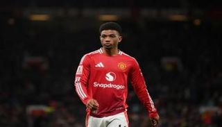عماد ديالو لاعب مانشستر يونايتد