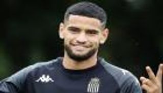 بـ9 إحصاءات مبهرة.. آدم زرقان يتربع على عرش الدوري البلجيكي