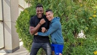 فرانسيس نغانو وكريستيانو رونالدو