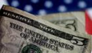 حالة عدم اليقين تدفع «الدولار الأمريكي» إلى أدنى مستوياته منذ بداية العام