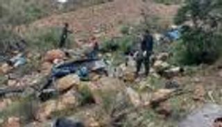 مأساة في بوليفيا.. سقوط حافلة بوادٍ يخلف عشرات القتلى والمصابين