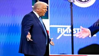 دونالد ترامب - الفرنسية