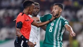 بلايلي نجم منتخب الجزائر
