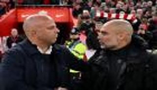 قبل قمة السيتي وليفربول.. سلوت يشرب من كأس غوارديولا