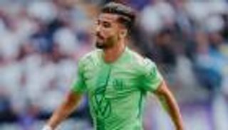 نادي عمر مرموش.. شرط وحيد يضع عمورة في فريق العرب بألمانيا