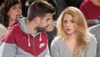 شاكيرا تنتقم من بيكيه وصديقته على المسرح