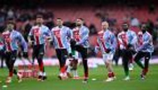 أرسنال في مأزق.. غاب ساكا فخسر سلاحه