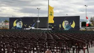 صور لنصر الله وهاشم صفي الدين في بيروت استعدادا لجنازتيهما. 