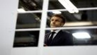 قتيل و5 جرحى في هجوم طعنا بفرنسا.. وماكرون يتوعد