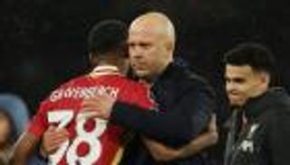 ليس محمد صلاح.. سلوت يكشف سر الفوز على مانشستر سيتي