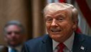 تعليق المساعدات مستمر.. «المحكمة العليا» تنتصر «مؤقتا» لترامب