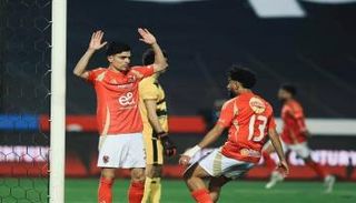 أشرف بن شرقي يرفض الاحتفال أمام الزمالك