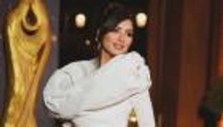 بدلات رقص مي عمر في «إش إش» تثير الجدل