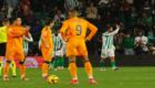 لقب الليغا في خطر.. بيتيس يضرب ريال مدريد بلعنة 2025