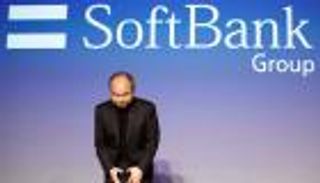 «سوفت بنك» تجري محادثات لاقتراض 16 مليار دولار لتمويل الذكاء الاصطناعي