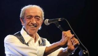 وفاة المغني التركي أديب أكبايرام