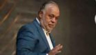 نقل إلى المستشفى فجرا.. أشرف زكي يتعرض لأزمة صحية مفاجئة