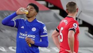 لاعب أثناء استراحة الإفطار