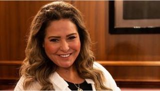 الفنانة صابرين