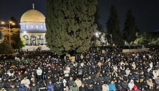 صلاة التراويح في المسجد الأقصى