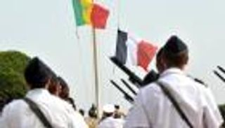 فرنسا والسنغال.. أول خطوة رسمية لإنهاء الوجود العسكري