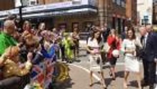 في أول ظهور مع الملكة.. ميغان تخرق أهم قواعد البروتوكول  