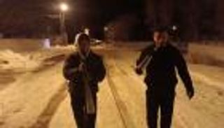 بدلا من الطبول.. مسحراتي ينفخ في البوق لإيقاظ الصائمين في تركيا