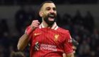 تخطى رونالدو.. محمد صلاح «ملك الشهر» في الدوري الإنجليزي
