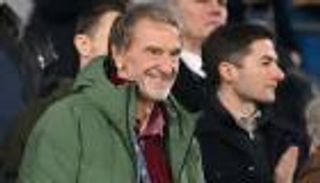 بسبب مصير آل غليزر.. راتكليف يهدد بالرحيل عن مانشستر يونايتد