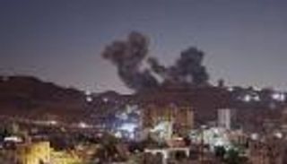 ضربات أمريكية في العمق.. 40 غارة في ليلة الحوثيين الطويلة