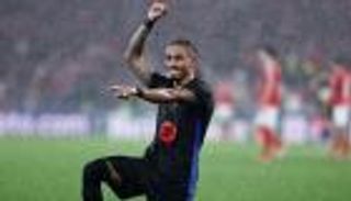 رافينيا يهدد رقم ليونيل ميسي في دوري أبطال أوروبا