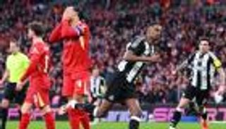 برحلة سرية إلى لندن.. برشلونة يكثف جهوده لضم ألكسندر إيزاك