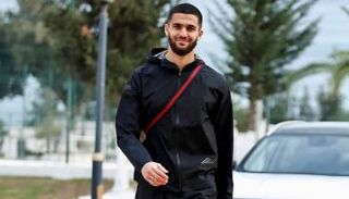 ناير لاعب منتخب الجزائر