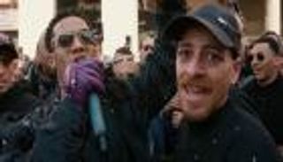 وفاء لوعده.. فائز بـ100 ألف جنيه في «مدفع رمضان» يسمي ابنه «محمد رمضان»