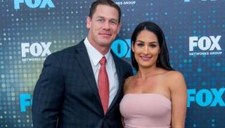 جون سينا ونيكي بيلا