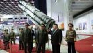 اختبار أسلحة يسبق زيارة مسؤول روسي.. «رسائل كيم» للحلفاء والأعداء