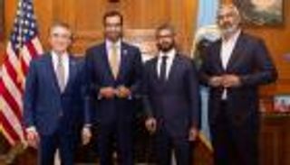 بحضور زايد بن حمدان بن زايد.. سلطان الجابر  يلتقي وزير الداخلية ورئيس مجلس الطاقة الأمريكي