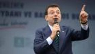 غاز ورذاذ فلفل في ليلة قرار المحكمة.. إمام أوغلو في انتظار «الفجر»