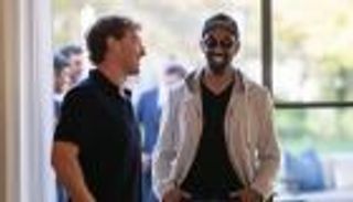 طحنون بن زايد يبحث مع مارك زوكربيرغ «الارتقاء بالتجربة الرقمية»