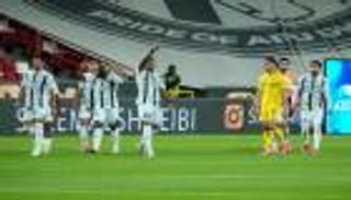 على حساب الوصل.. الجزيرة أول المتأهلين لنهائي كأس مصرف أبوظبي الإسلامي